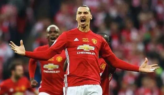 运动员都必 运动员都必